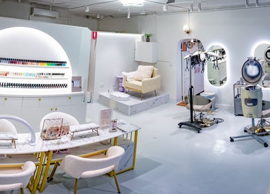 Jennys House Nail & Beauty Castle Hill, Castle Hill, New South Wales, AU modern white spa interior.