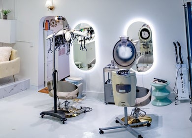 Elegant spa interior at Jennys House Nail & Beauty Castle Hill, Castle Hill, NSW, AU featuring modern equipment.