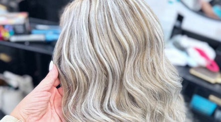 Salon Vintage, LLC.