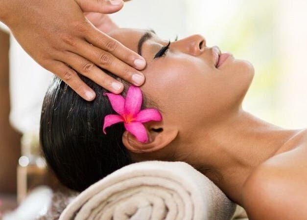 Relaxing head massage at HolisticTreats, StillPoint Therapy Centre, London EC2M 4RH, London, England, GB.