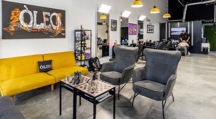 Òleo Men's Salon صورة 2