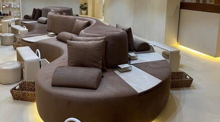 Luxurious seating area at Naeeman Salon صالون نعيماً, Jabriya, Hawalli Governorate, KW offers relaxation.
