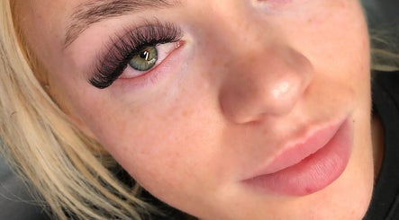 Lashes By Chloe Walton afbeelding 2