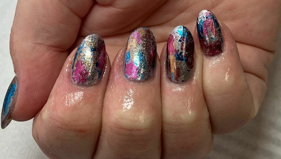 Truly Madly Nails & Beauty imagem 1