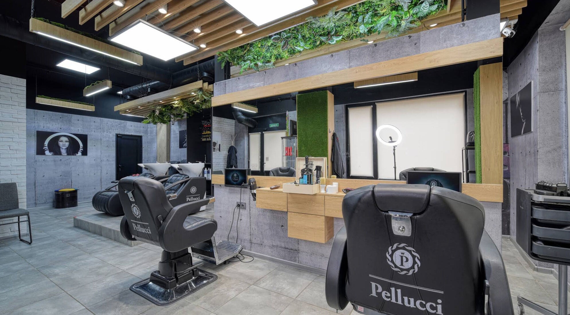 Интериор на Pellucci, Ботевград, Софийска област, BG - модерен салон с уютен дизайн и комфортни кресла.