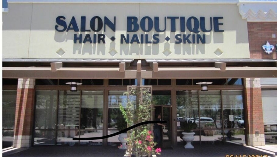 Salon Boutique Mesa Riverview Mall 1061 N Dobson Mesa Az, bilde 1