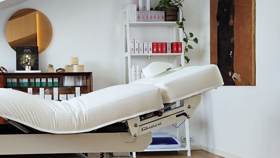 Olga Rudenkova Beauty & Relax Studio image 1