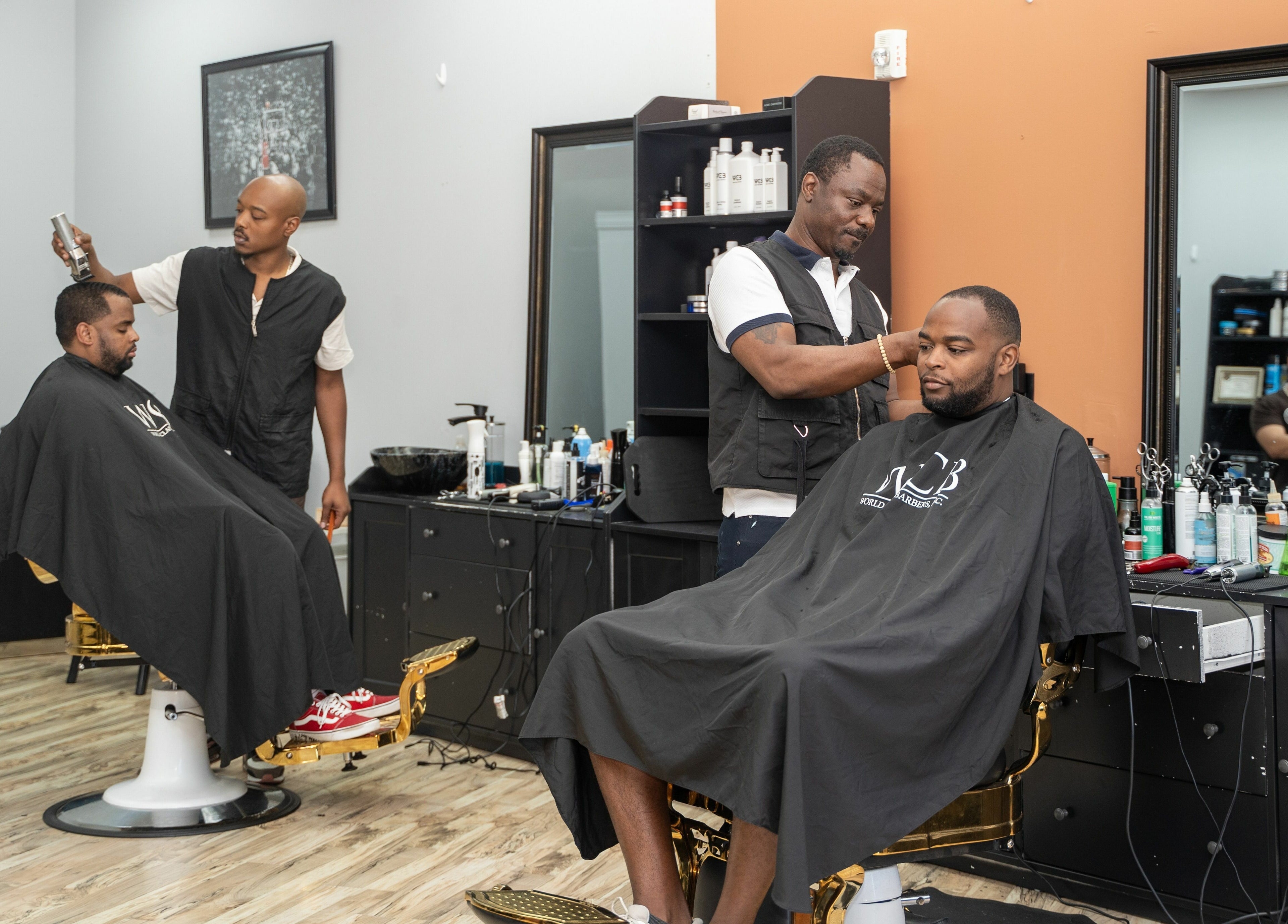 Professional barbers at World Class Barbers - Matthews in Matthews, North Carolina, US providing stylish haircuts.