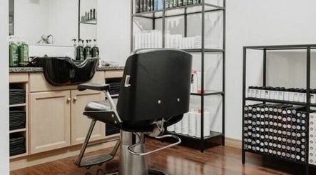 Karen Giesbrecht Salon