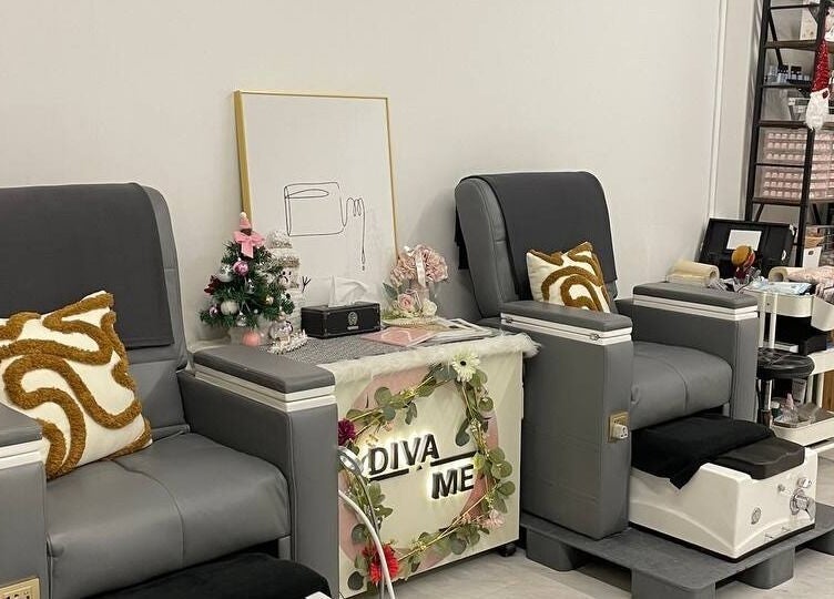 Relaxing pedicure chairs at Diva Me At Woodlands, Singapore, SG offer comfort and serenity.