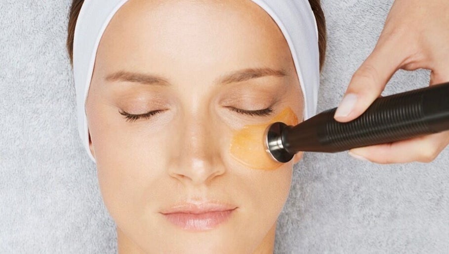 Nikkiz Beauty, bilde 1