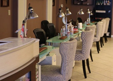 Stylish nail stations at The Nail Retreat Dublin, located in Dublin, Ohio, US, offering a serene manicure experience.