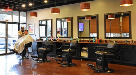 Hendersonville Barbers, bild 2