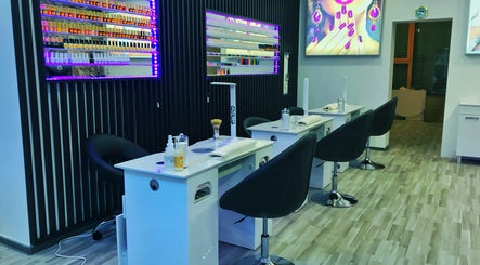 July Nails Wil, bilde 2