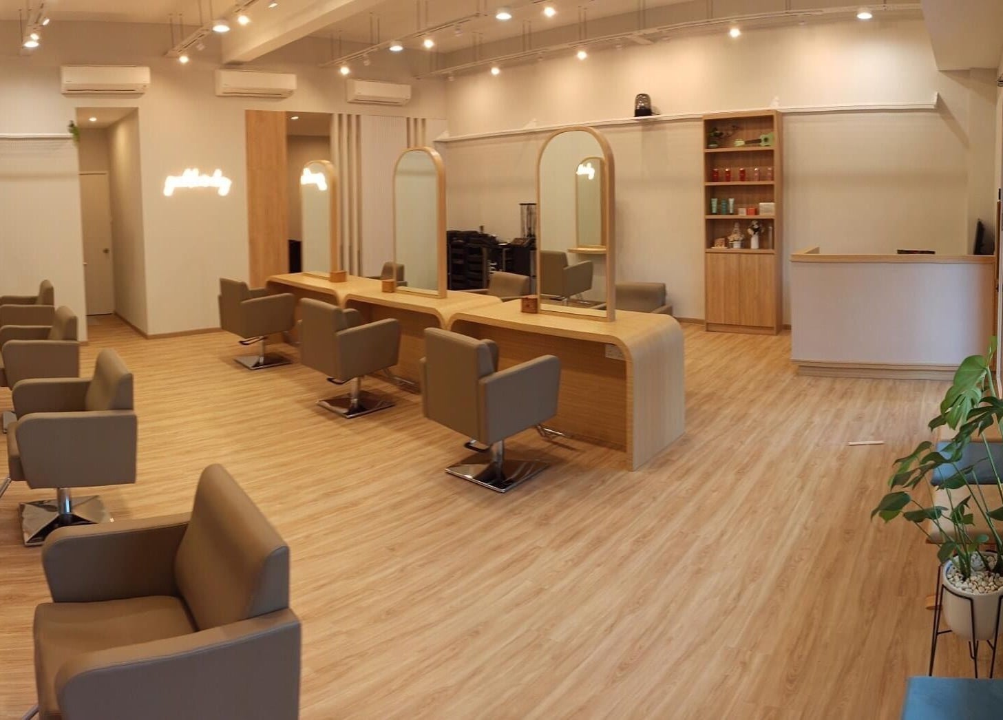 Interior of Twt Hair Studio in Petaling Jaya, Selangor, MY showcasing modern salon design.