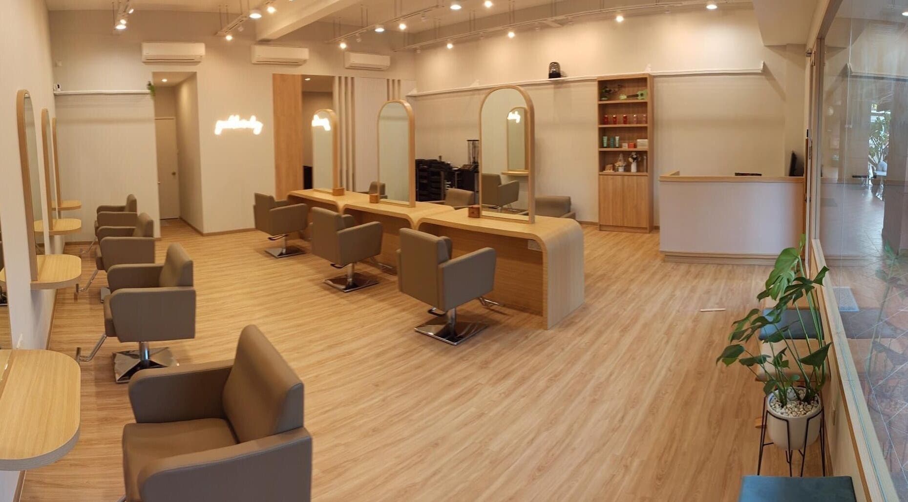 Interior of Twt Hair Studio in Petaling Jaya, Selangor, MY showcasing modern salon design.