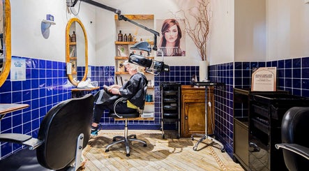 Terence Andrew Hairdressing Aveda Salon