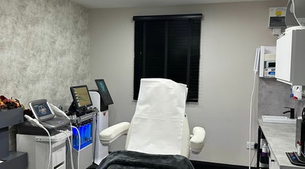 Skin Laser and Aesthetic Clinic – obraz 3
