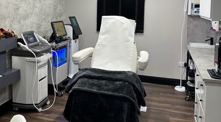 Skin Laser and Aesthetic Clinic image 2