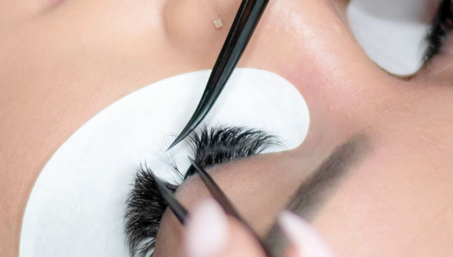Lash & Brows by Lizelle image 1