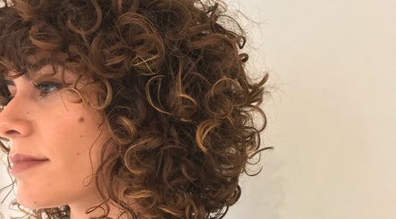 Christopher Moss Hair at Vibe Hair Salon, bild 3