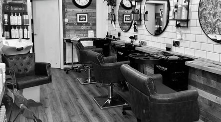 Christopher Moss Hair at Vibe Hair Salon