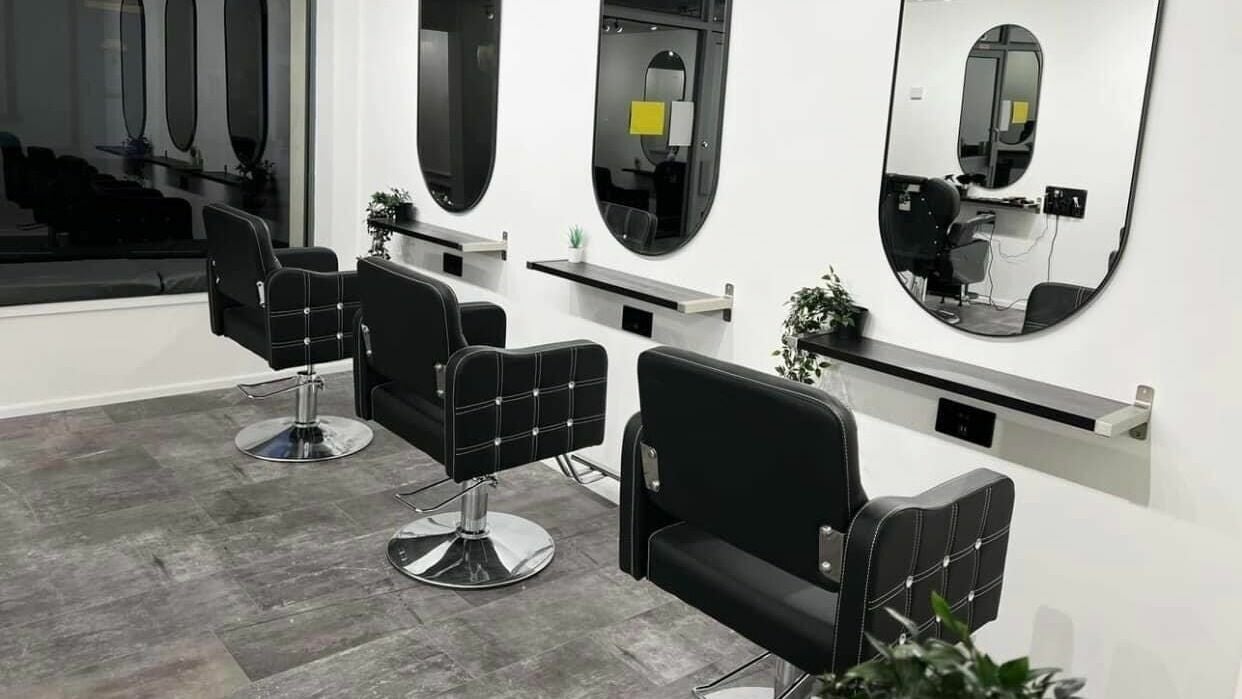 Shops groom room camborne