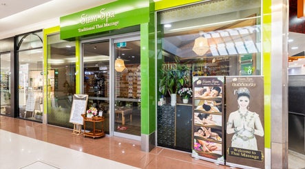 Entrance of Siam Spa - Therapeutic Massage & Wellness Cannon Hill, located in Cannon Hill, Queensland, AU.