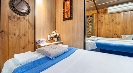 Relaxing massage room at Siam Spa 159 - Therapeutic Massage & Wellness in Morningside, Queensland, AU.