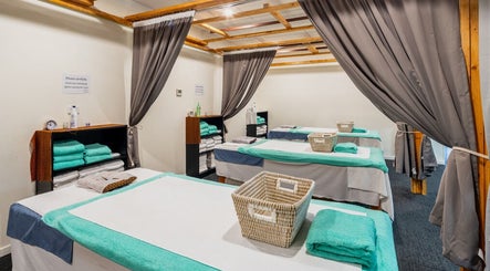 Relaxing massage area at Siam Spa – Therapeutic Massage & Wellness Bulimba in Bulimba, Queensland, AU.
