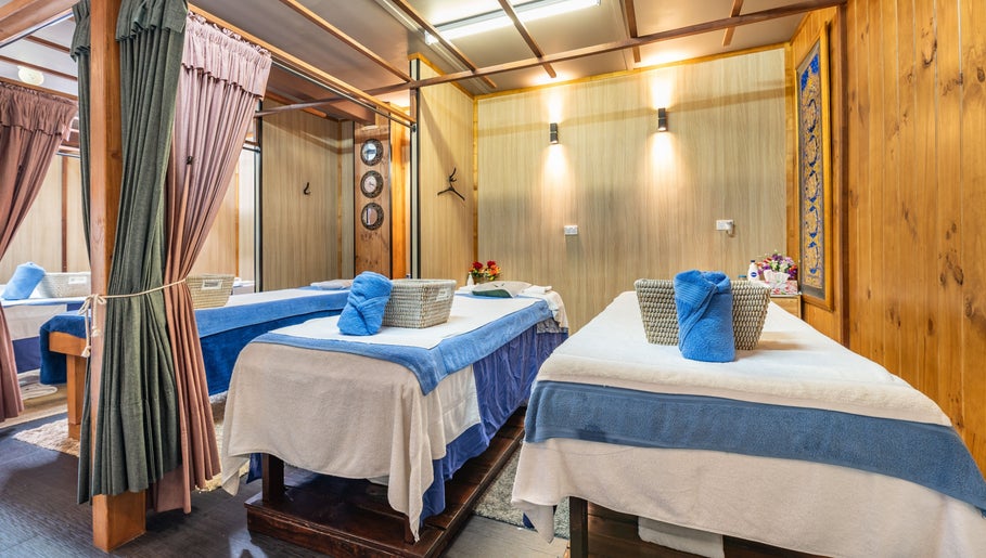 Peaceful treatment room at Siam Spa 159 - Therapeutic Massage & Wellness in Morningside, Queensland, AU.