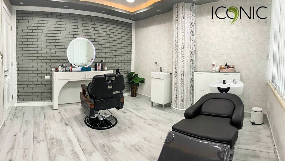 Iconic Hair Fixing Center imagem 1