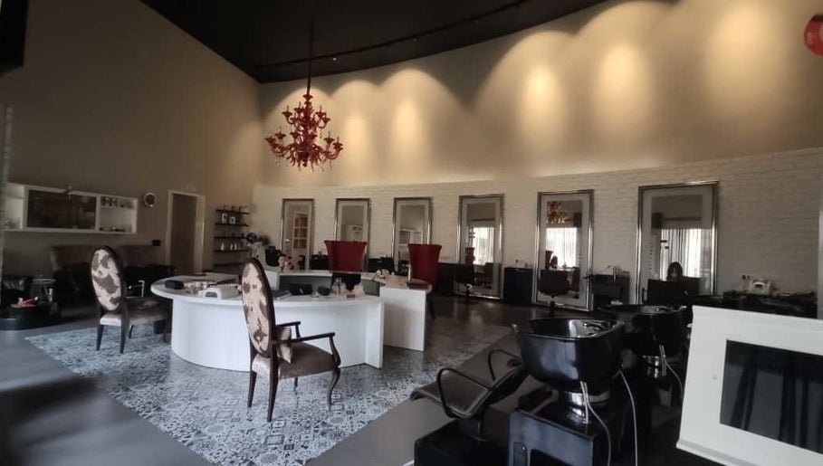 MIZMAR UNISEX SALON image 1