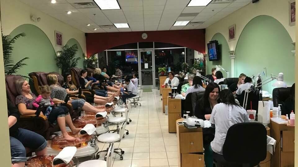 Heaven Nails (Holdrege & 84th) 8222 Holdrege Street 4 Lincoln