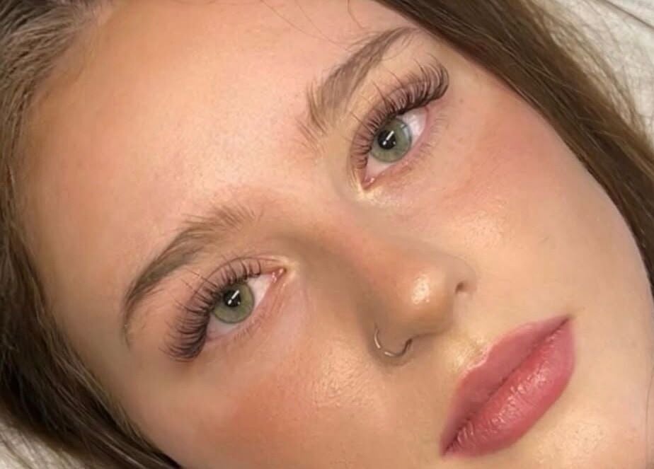 Close-up of glamorous eyelash extensions at LylaLash in Matson, England, GB. Enhancing beauty and wellness.