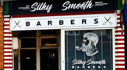 Silky Smooth Barbers صورة 3