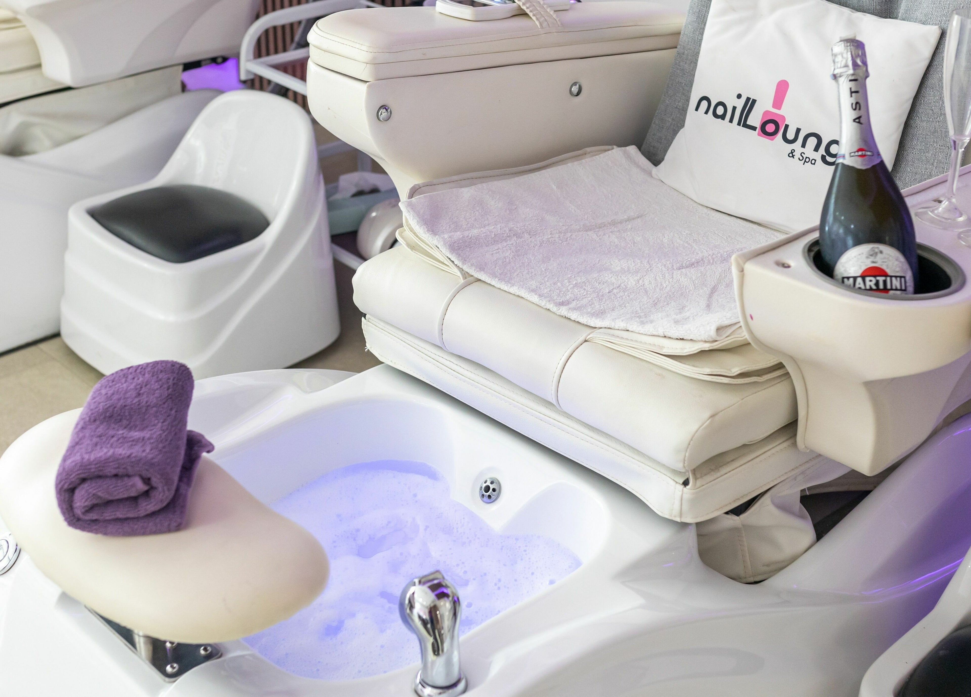 Luxurious pedicure station at Nail Lounge & Spa (London Rd Brighton), Brighton, England, GB.