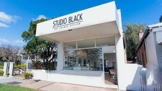 Studio Black 0