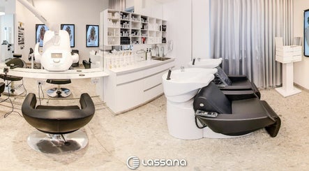 Lassana frizerski salon - Miklošičeva 40 image 3