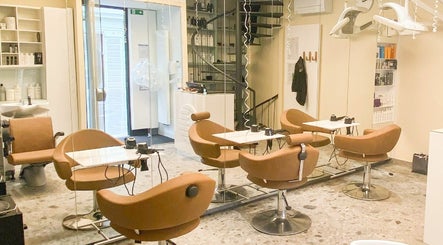 Lassana frizerski salon - Čopova 2 image 3