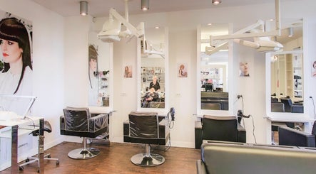 Lassana Frizerski Salon - Dunajska 209