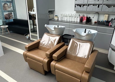 Sodobno pralno območje v Lassana Litijska 38, Ljubljana, Ljubljana, SI, za vrhunsko nego las.