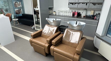 Sodobno pralno območje v Lassana Litijska 38, Ljubljana, Ljubljana, SI, za vrhunsko nego las.