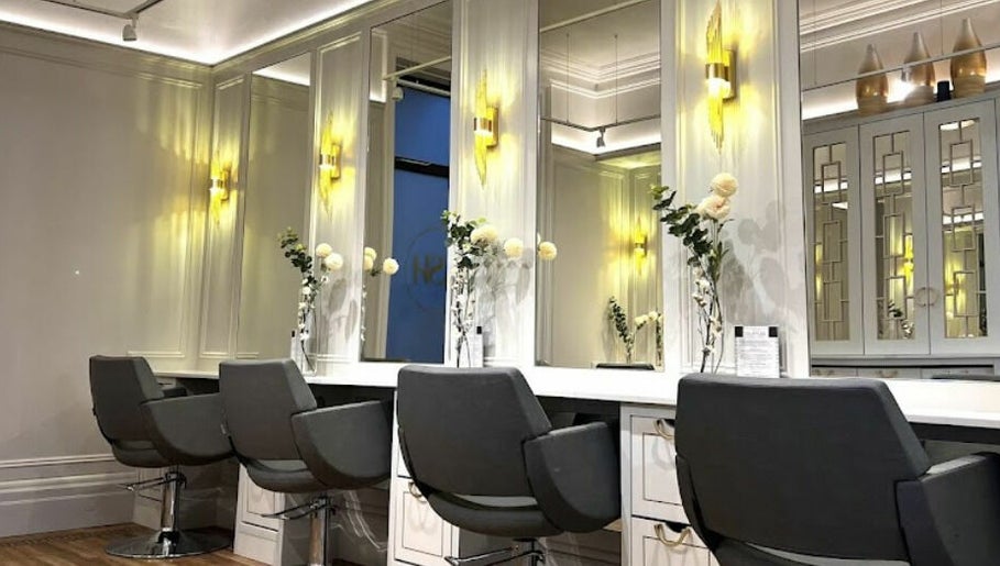 Immagine 1, ASH Hair Specialists