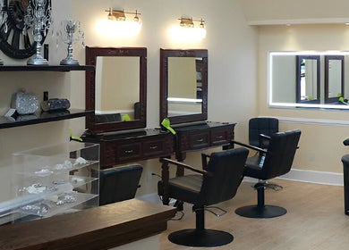 Chic styling chairs at Salon Posh & DeCara Makeup, Mamaroneck, New York, US, offering luxury beauty services.