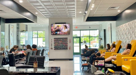 Shades Nail Bar