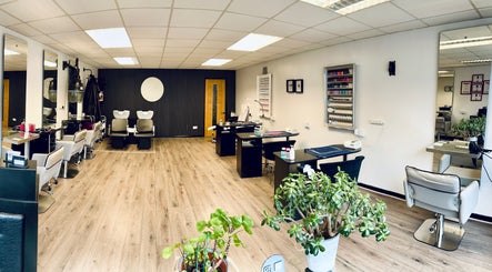 AP Hair & Beauty