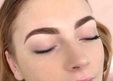 Close-up of expertly shaped lashes at So-Phine Lashes, Capalaba, Queensland, AU.