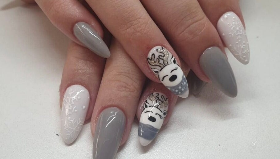 RvD nails and Beauty Hillcrest, bilde 1