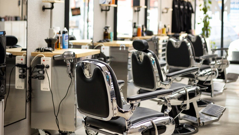 Young Habbitt Barbers – kuva 1